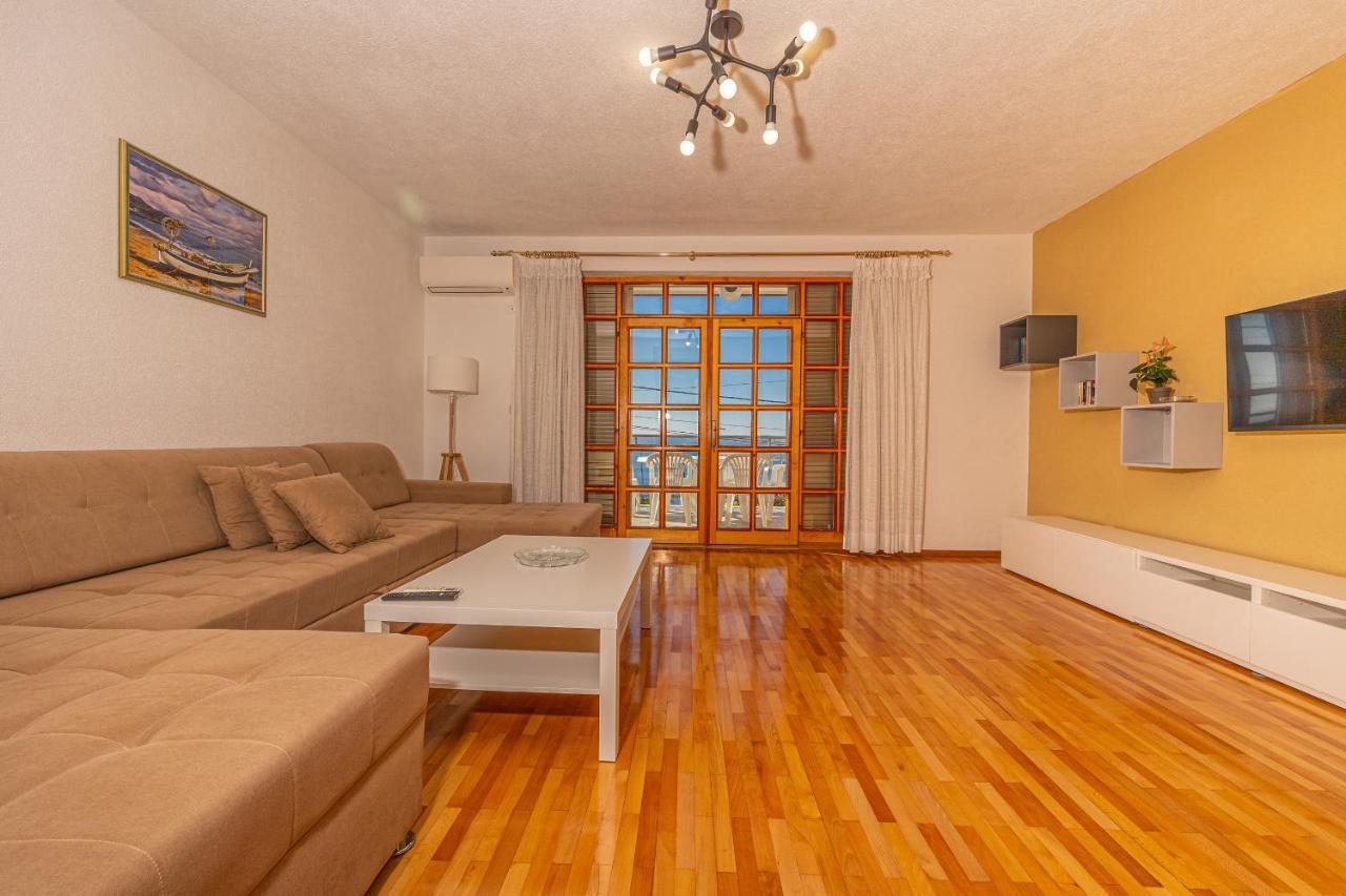 קריקווניצה Apartments Francoise מראה חיצוני תמונה