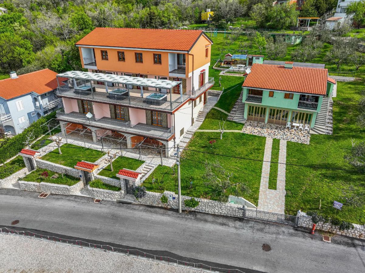 קריקווניצה Apartments Francoise מראה חיצוני תמונה