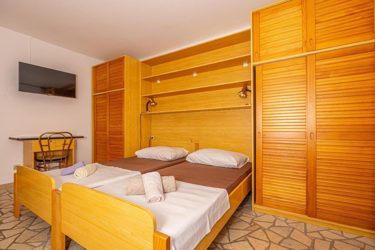 קריקווניצה Apartments Francoise מראה חיצוני תמונה