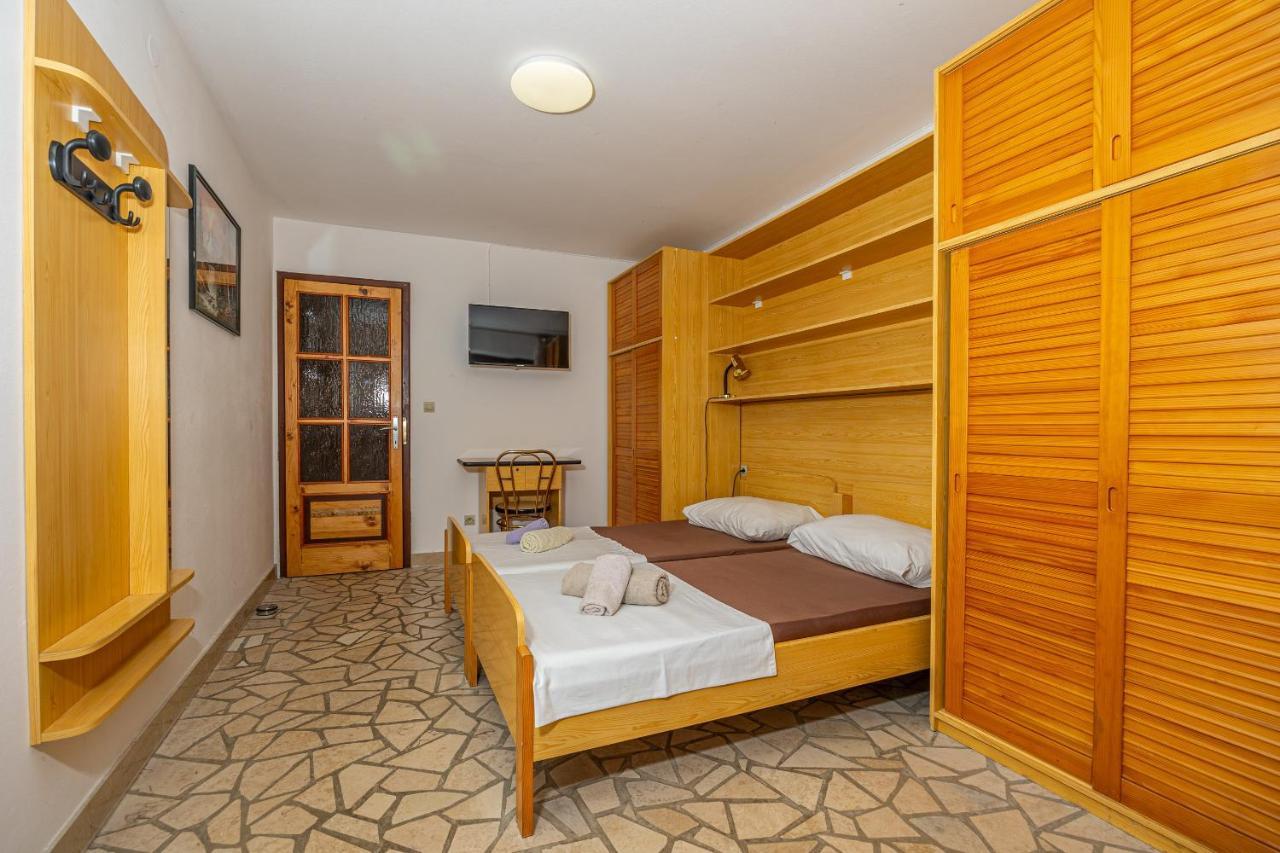 קריקווניצה Apartments Francoise מראה חיצוני תמונה