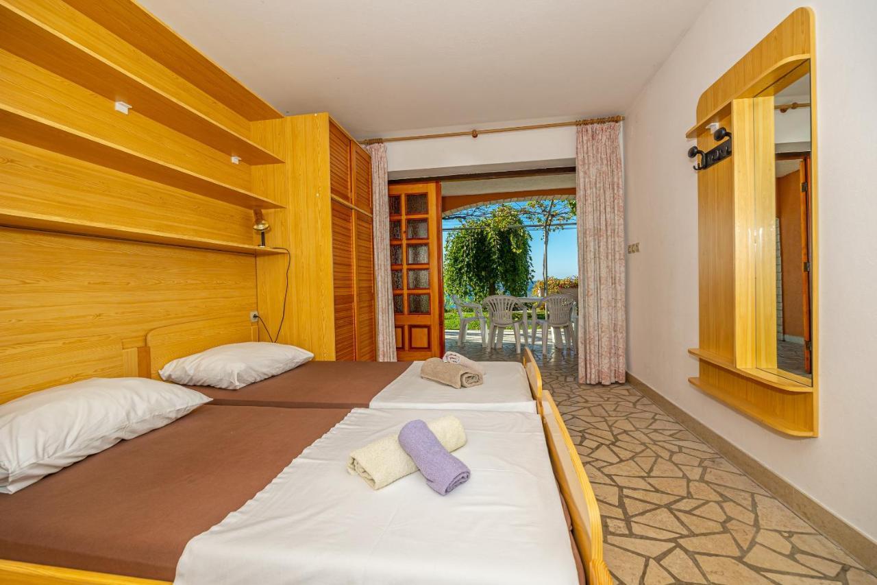קריקווניצה Apartments Francoise מראה חיצוני תמונה
